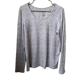 BORN Women’s Heather Gray Blanket Soft Crew Neck Sweater